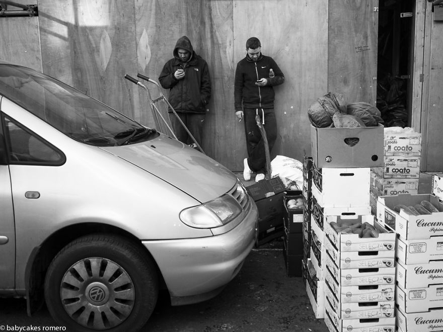 The Death Of Conversation: I Photograph People Obsessed With Their Smartphones