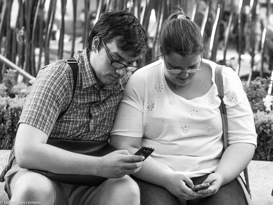 The Death Of Conversation: I Photograph People Obsessed With Their Smartphones