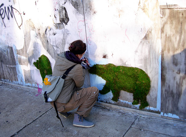 Moss Graffiti: The Coolest DIY Project Ever Moss Graffiti: The Coolest DIY Project Ever