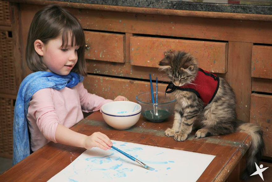 Heartwarming Friendship Of A 5-Year-Old Girl With Autism And Her Therapy Cat