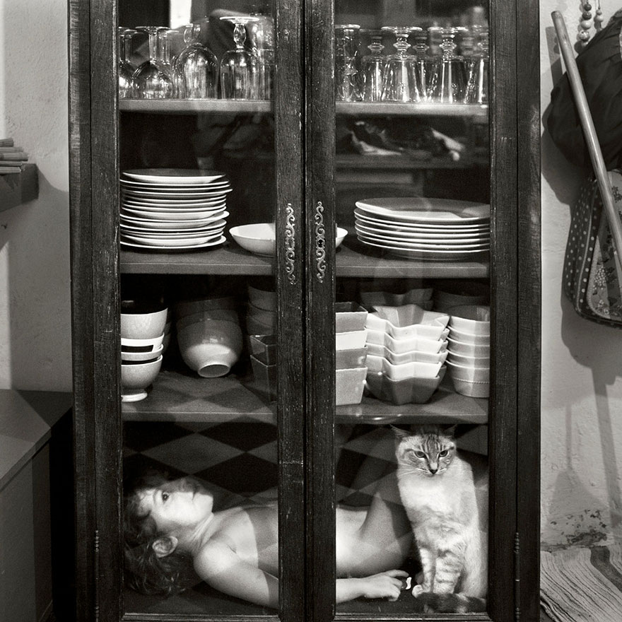 179 Heartwarming Photos Of Kids Playing With Their Cats 179 Heartwarming Photos Of Kids Playing With Their Cats