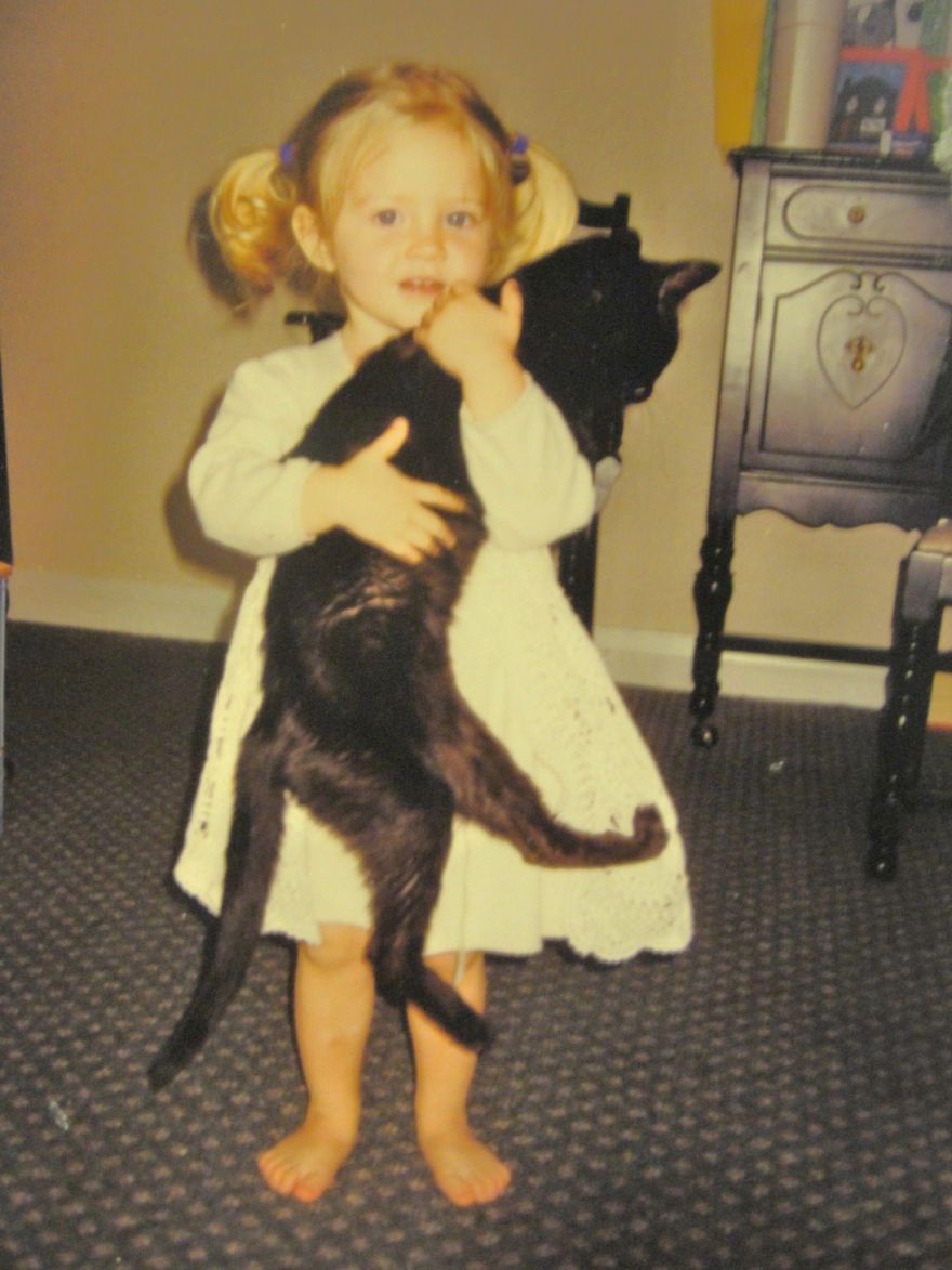 179 Heartwarming Photos Of Kids Playing With Their Cats 179 Heartwarming Photos Of Kids Playing With Their Cats