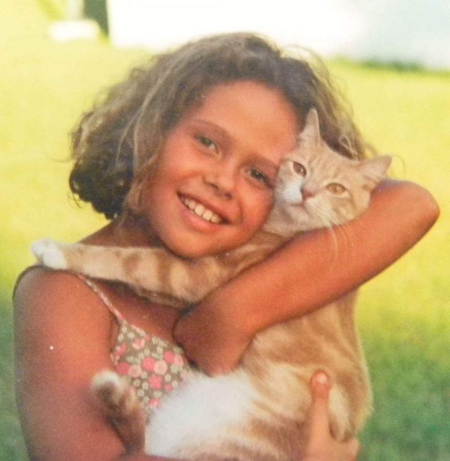 179 Heartwarming Photos Of Kids Playing With Their Cats 179 Heartwarming Photos Of Kids Playing With Their Cats
