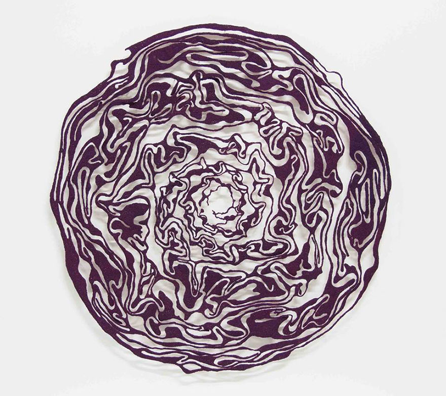 Artist Uses Home Sewing Machine To Capture Nature’s Most Delicate Forms With Embroidery Artist Uses Home Sewing Machine To Capture Nature’s Most Delicate Forms With Embroidery