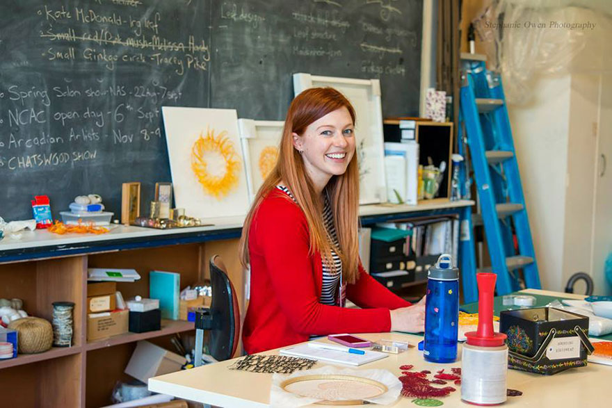 Artist Uses Home Sewing Machine To Capture Nature’s Most Delicate Forms With Embroidery Artist Uses Home Sewing Machine To Capture Nature’s Most Delicate Forms With Embroidery