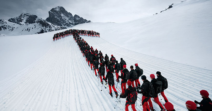Hundreds Of Mountaineers Climb The Alps For Epic Photoshoot Hundreds Of Mountaineers Climb The Alps For Epic Photoshoot