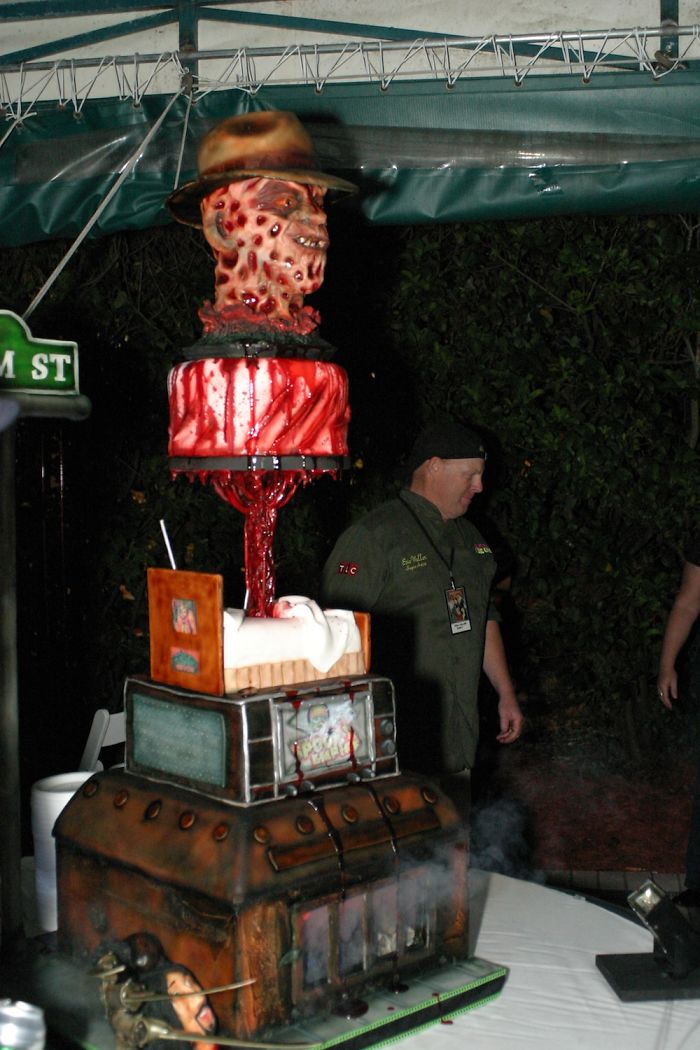 183 Of The Most Creative Cakes That Are Too Cool To Eat