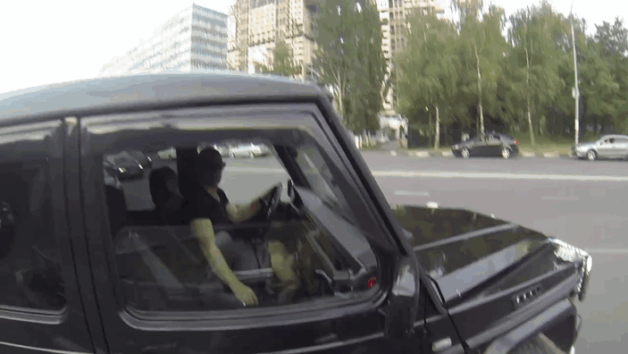 Vigilante Woman On A Motorcycle Chases Down Littering Drivers And Returns Their Trash &#8211; By Force