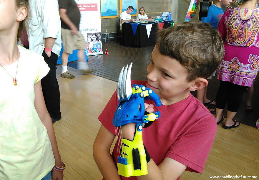 Volunteer Engineers 3D-Print Superhero Prosthetic Arms For Kids Volunteer Engineers 3D-Print Superhero Prosthetic Arms For Kids