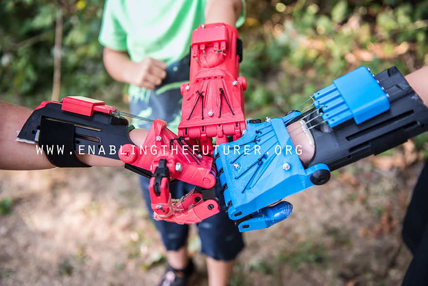 Volunteer Engineers 3D-Print Superhero Prosthetic Arms For Kids Volunteer Engineers 3D-Print Superhero Prosthetic Arms For Kids