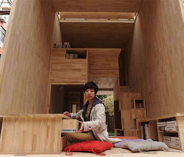 Chinese Students Build Wood House That Occupies Just&#8230; 7 Square Meters