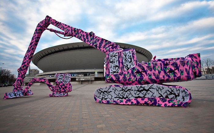 Crochet Street Art By Olek
