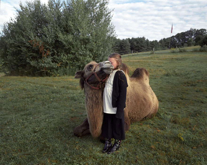 Amelia And The Animals: Photographer Mom Captures Daughter&#8217;s Love For Animals