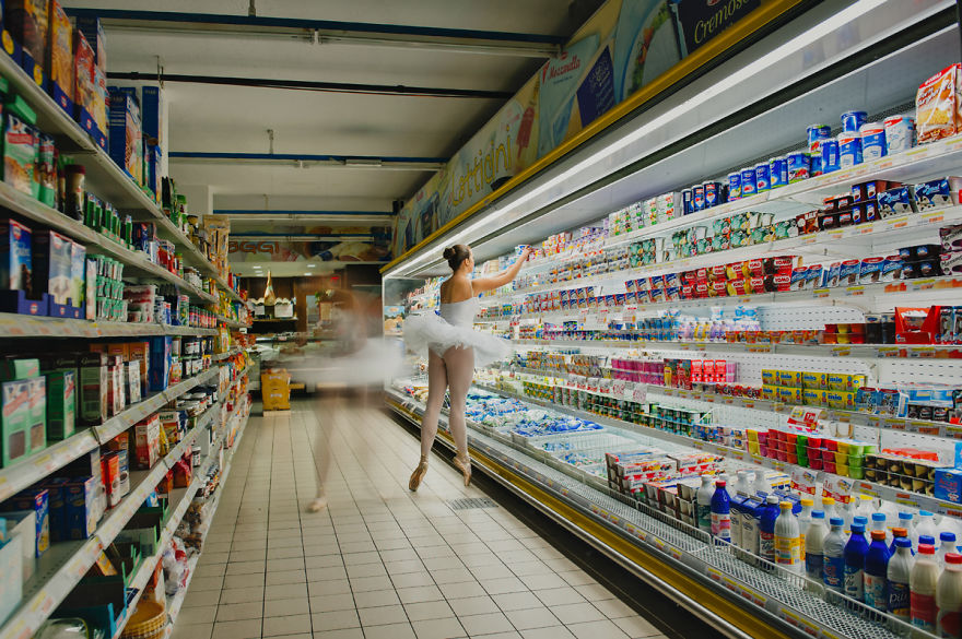 I Photograph A Ballerina&#8217;s Daily Life To Show That Dancers Can Express Themselves Anywhere