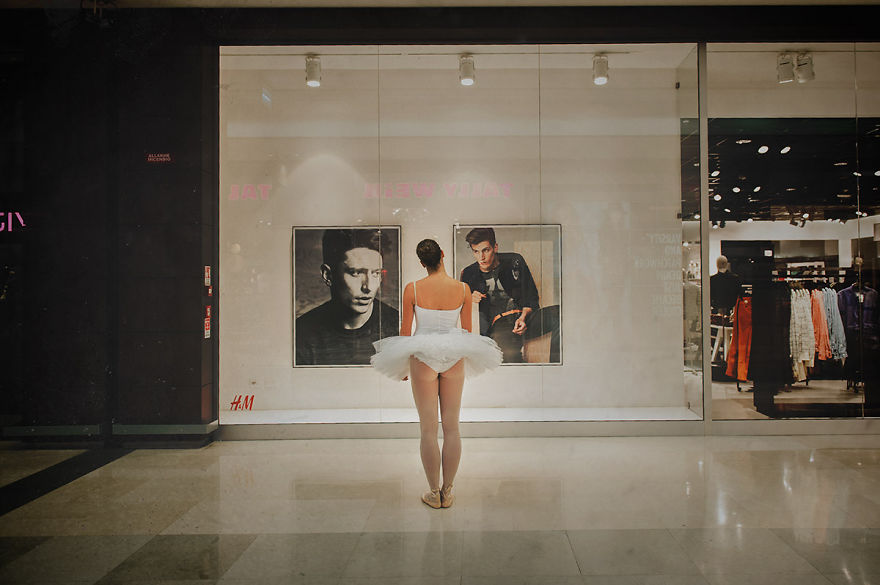 I Photograph A Ballerina&#8217;s Daily Life To Show That Dancers Can Express Themselves Anywhere