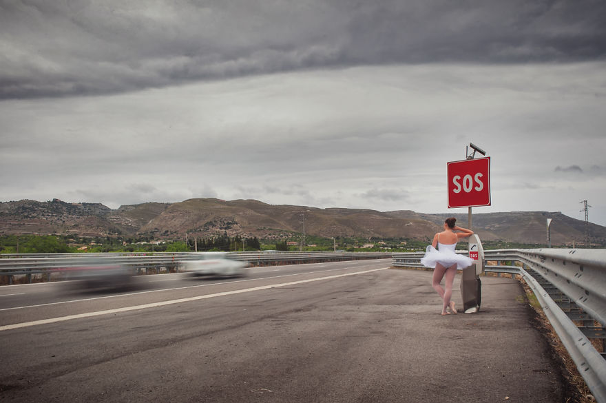 I Photograph A Ballerina&#8217;s Daily Life To Show That Dancers Can Express Themselves Anywhere