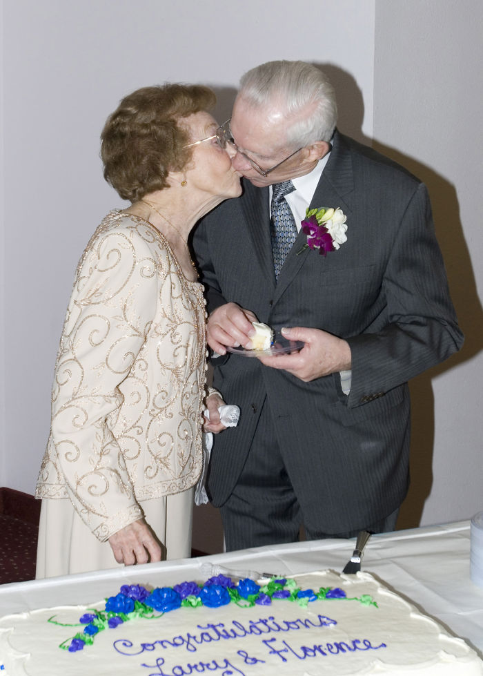 28 Elderly Couple Wedding Photos Proving You&#8217;re Never Too Late To Find The One