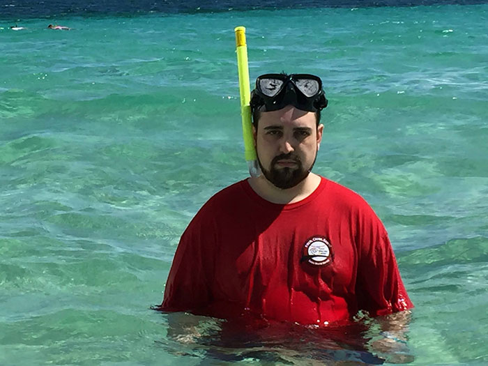 Sad Vacation Guy Wins Second Vacation, Takes His Wife And Baby, Has Much Better Time Sad Vacation Guy Wins Second Vacation, Takes His Wife And Baby, Has Much Better Time