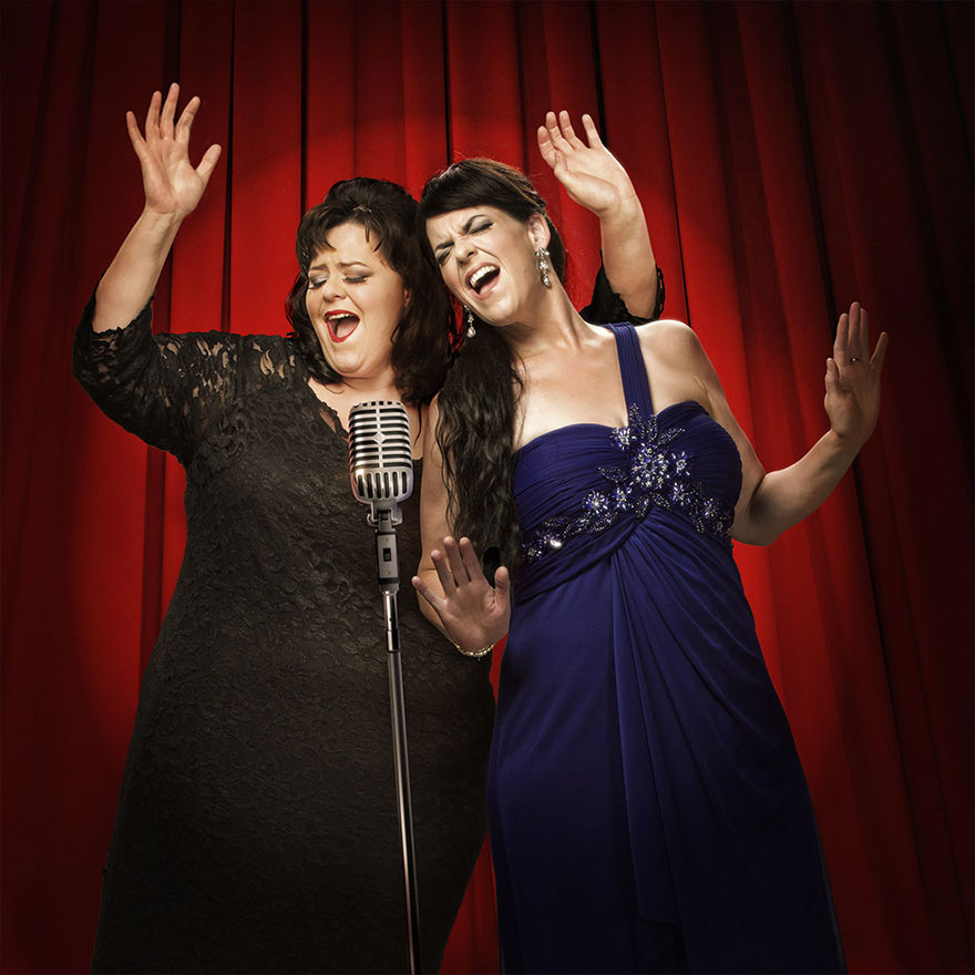 Woman Loses 150 Pounds And Poses With Her Old, Heavier Self In Before-And-After Pics