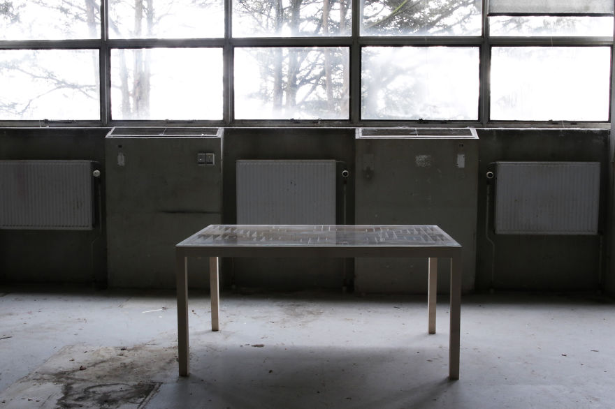 Labyrinth Table: I Created A Maze Table With Movable Magnet Figures Inside Labyrinth Table: I Created A Maze Table With Movable Magnet Figures Inside