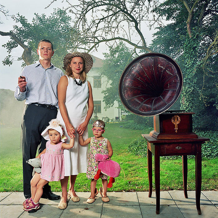 Photographer Imagines Her Life With Dozens Of Different Men In Self-Portraits Photographer Imagines Her Life With Dozens Of Different Men In Self-Portraits