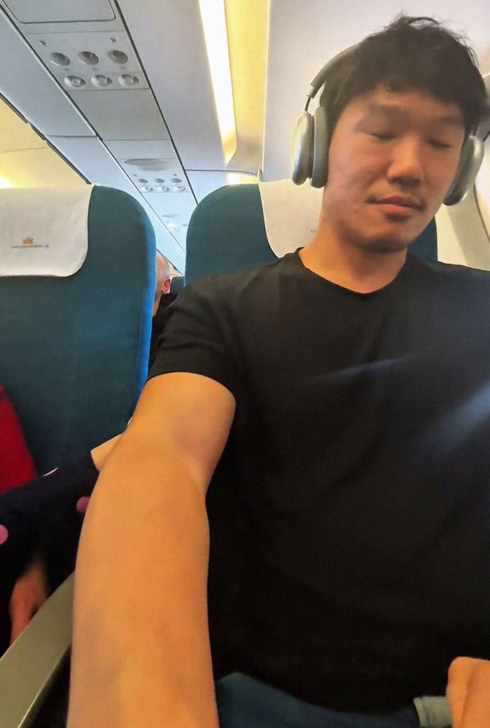 Frequent Traveler Calls This Flight The Worst In His Life As He Gets Kicked By A Kid