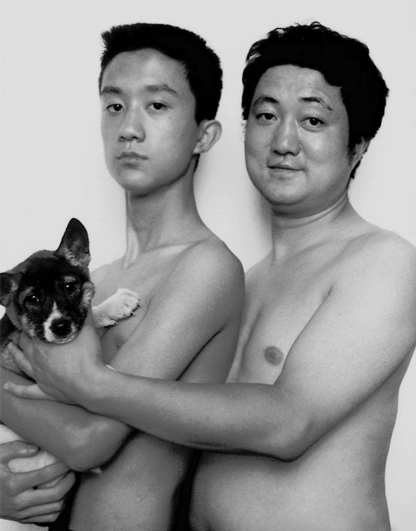 Father And Son Took The Same Picture For 28 Years &#8211; Until The Last One