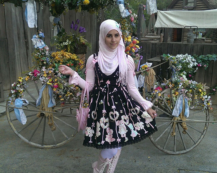 Muslim Lolita Fashion Is A New Trend Inspired By Japan Muslim Lolita Fashion Is A New Trend Inspired By Japan