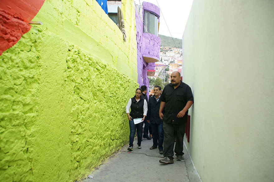 Mexican Government Asked Street Artists To Paint 200 Houses To Unite Community Mexican Government Asked Street Artists To Paint 200 Houses To Unite Community