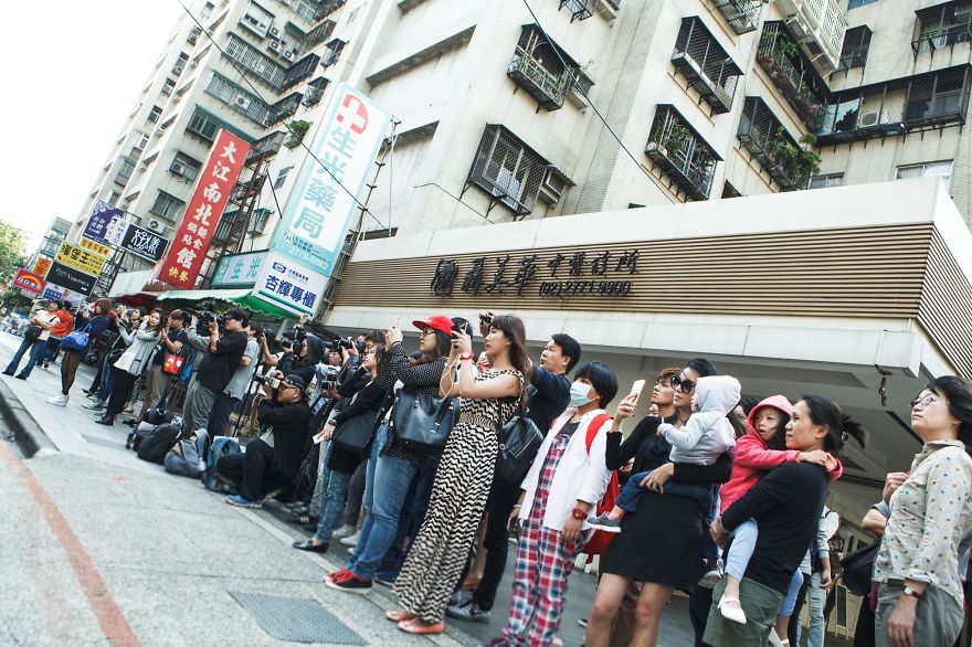 I Painted A Giant Mural Of The Traditional Foshan Lion Dance In Taipei