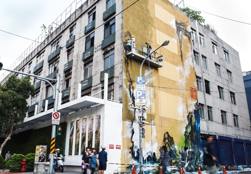 I Painted A Giant Mural Of The Traditional Foshan Lion Dance In Taipei