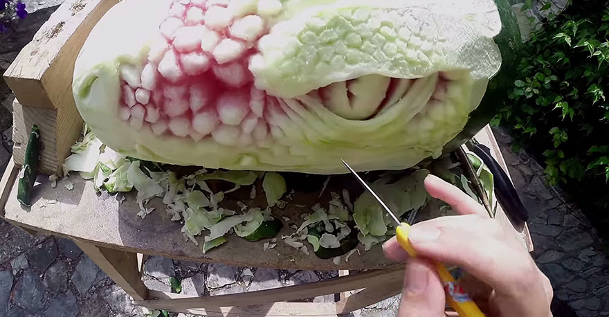 Watch This Watermelon Become A Terrifying Dragon Watch This Watermelon Become A Terrifying Dragon