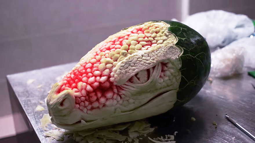 Watch This Watermelon Become A Terrifying Dragon Watch This Watermelon Become A Terrifying Dragon