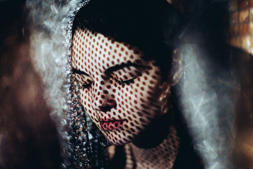 I Photograph Beautiful Women With Their Eyes Shut