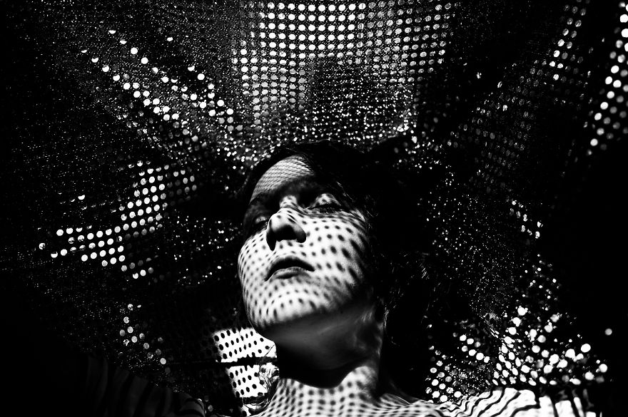 I Photograph Beautiful Women With Their Eyes Shut