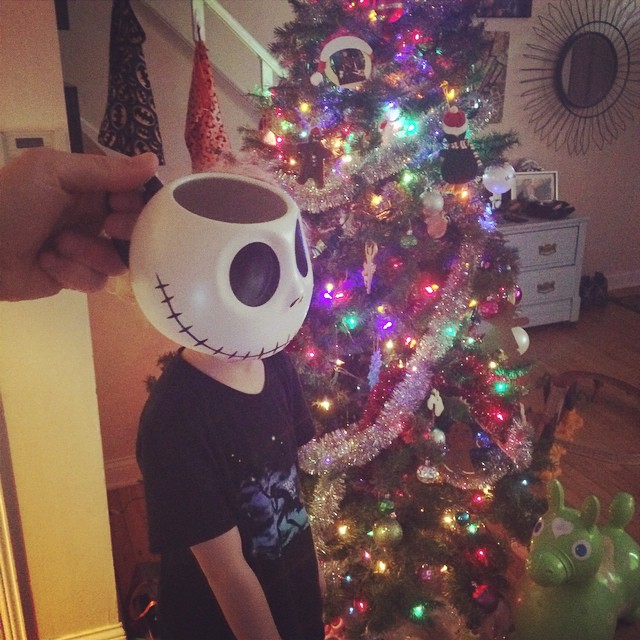 Creative Dad Turns His Kids Into Superheroes With Pop-Culture Mugs Creative Dad Turns His Kids Into Superheroes With Pop-Culture Mugs