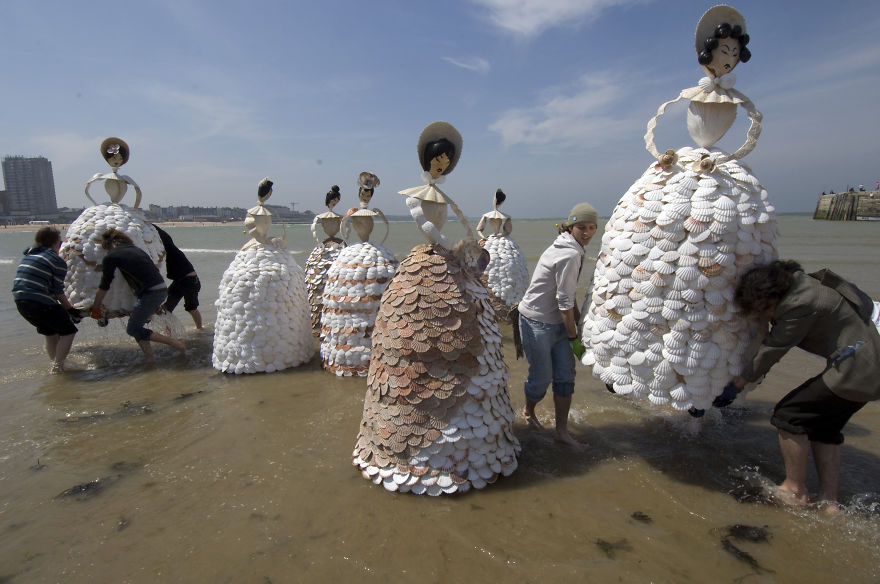 I Made Twelve Life-Sized Ladies From Real Shells I Made Twelve Life-Sized Ladies From Real Shells