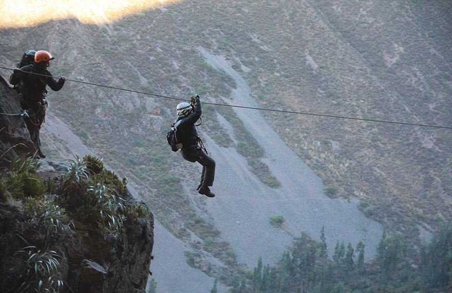 Terrifying See-Through Sleeping Capsules Hang 400 Feet Above Peru&#8217;s Sacred Valley