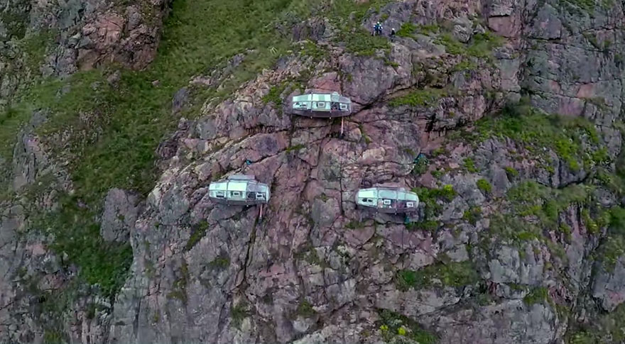 Terrifying See-Through Sleeping Capsules Hang 400 Feet Above Peru&#8217;s Sacred Valley