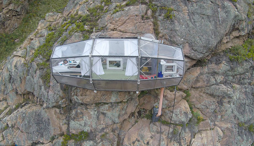 Terrifying See-Through Sleeping Capsules Hang 400 Feet Above Peru&#8217;s Sacred Valley