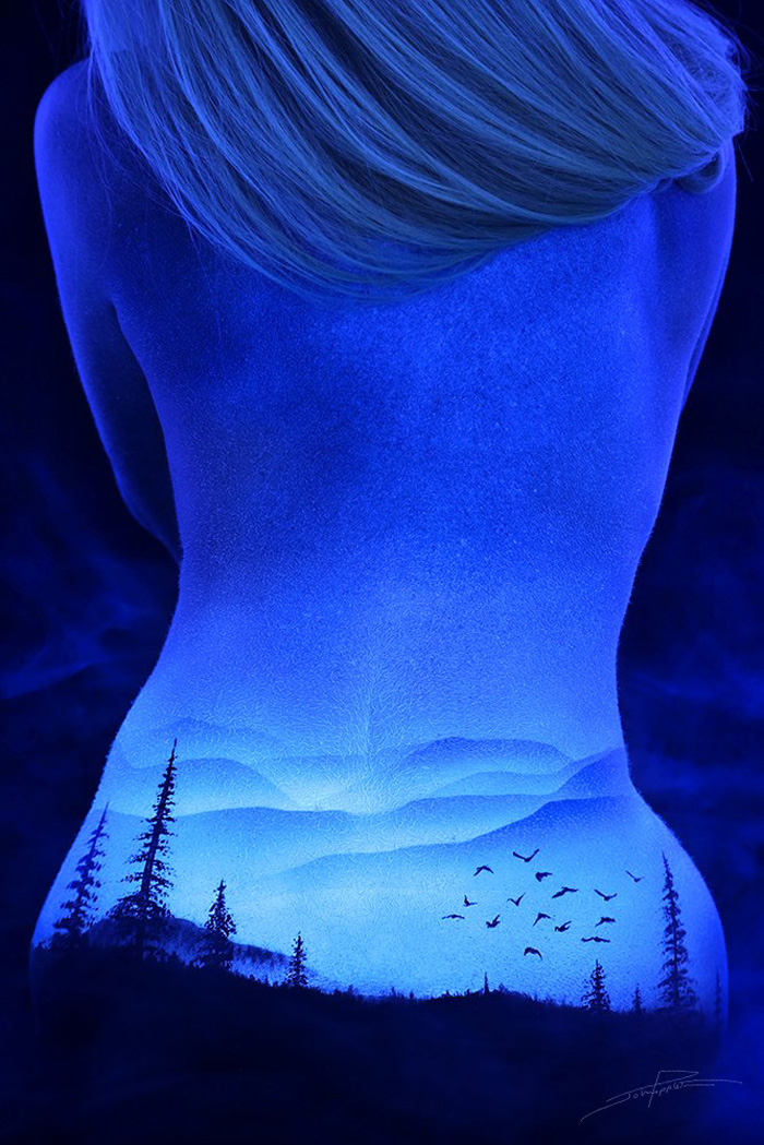 I Paint “Bodyscapes” That Glow Under Black Light I Paint “Bodyscapes” That Glow Under Black Light