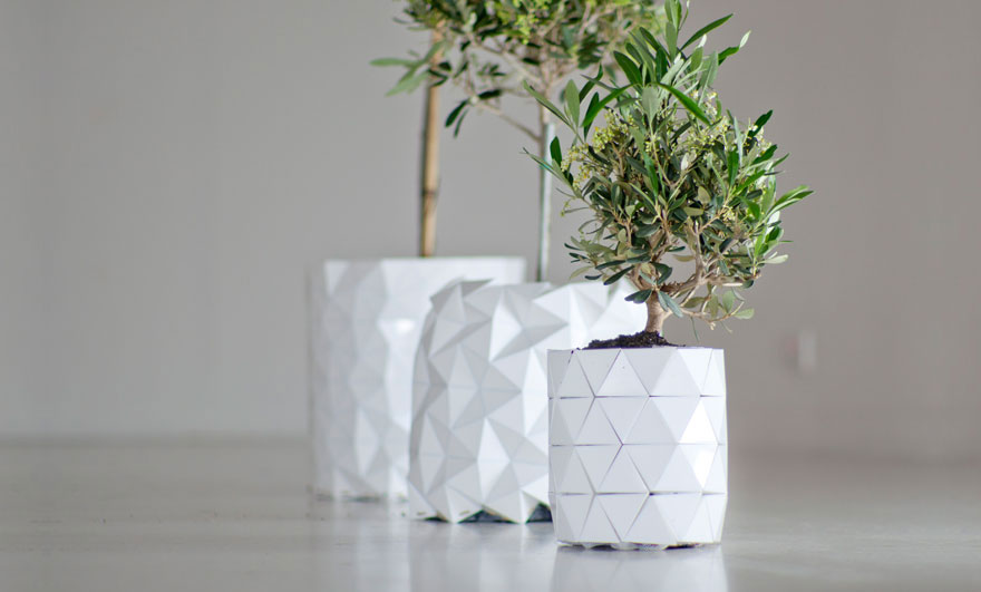 Shape-Shifting &#8216;Origami&#8217; Pots That Grow Together With Your Plants