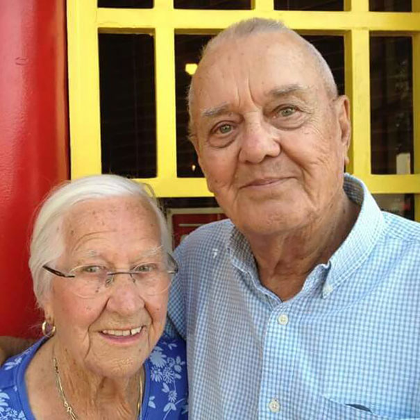 After 75 Years Of Marriage, This Couple Died In Each Others&#8217; Arms Hours Apart