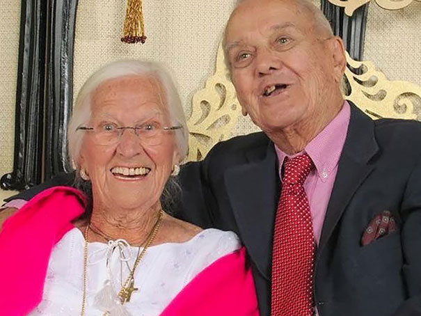 After 75 Years Of Marriage, This Couple Died In Each Others&#8217; Arms Hours Apart