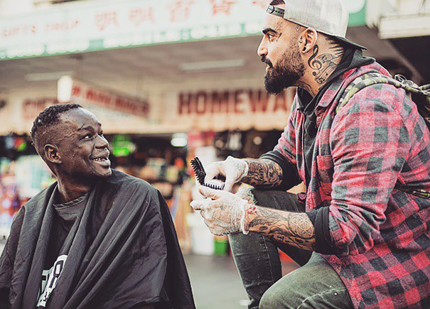 Badass Barber Gives Free Haircuts To Homeless While Battling His Own Addiction Badass Barber Gives Free Haircuts To Homeless While Battling His Own Addiction