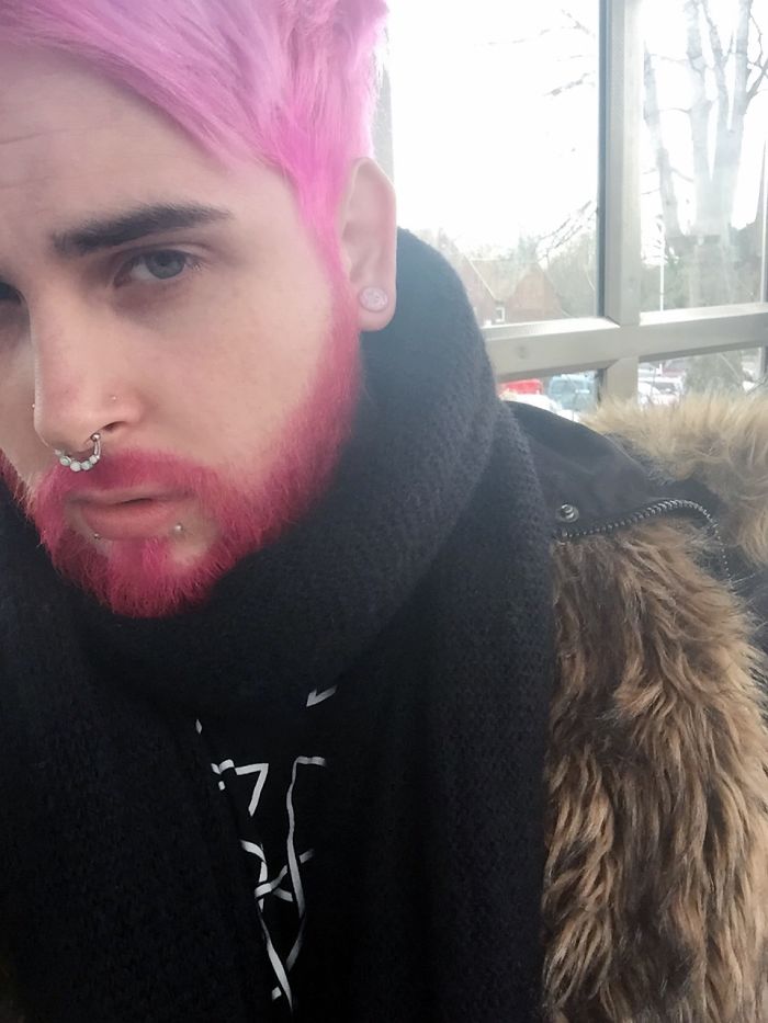 Merman Trend: Men Are Dyeing Their Hair With Incredibly Vivid Colors Merman Trend: Men Are Dyeing Their Hair With Incredibly Vivid Colors