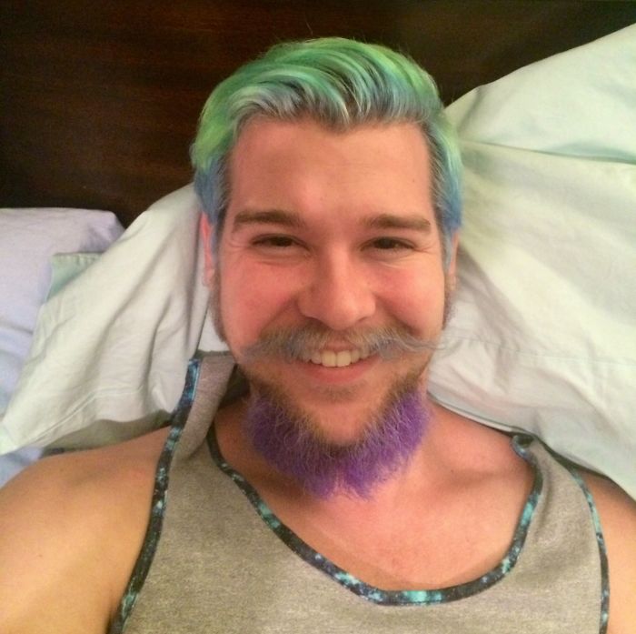 Merman Trend: Men Are Dyeing Their Hair With Incredibly Vivid Colors Merman Trend: Men Are Dyeing Their Hair With Incredibly Vivid Colors