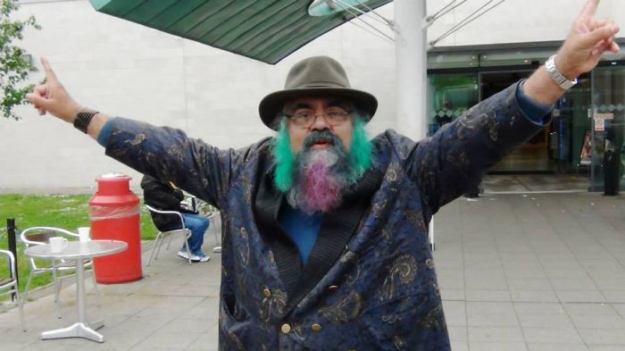 Merman Trend: Men Are Dyeing Their Hair With Incredibly Vivid Colors Merman Trend: Men Are Dyeing Their Hair With Incredibly Vivid Colors