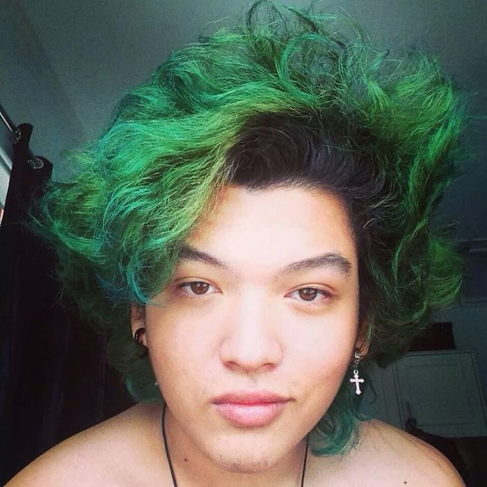 Merman Trend: Men Are Dyeing Their Hair With Incredibly Vivid Colors Merman Trend: Men Are Dyeing Their Hair With Incredibly Vivid Colors