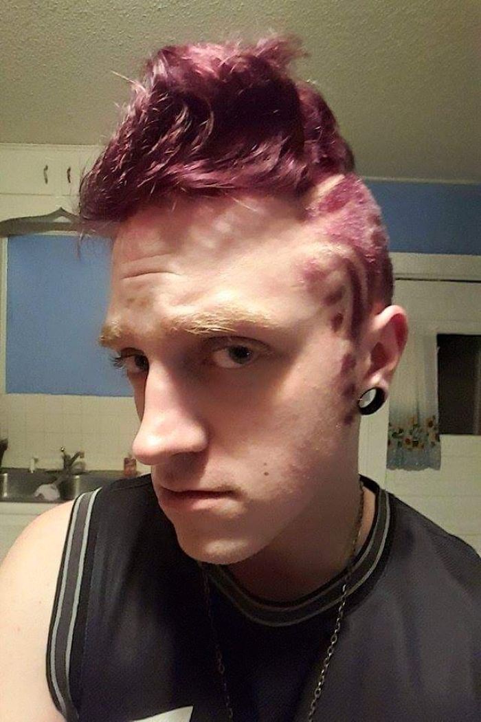 Merman Trend: Men Are Dyeing Their Hair With Incredibly Vivid Colors Merman Trend: Men Are Dyeing Their Hair With Incredibly Vivid Colors